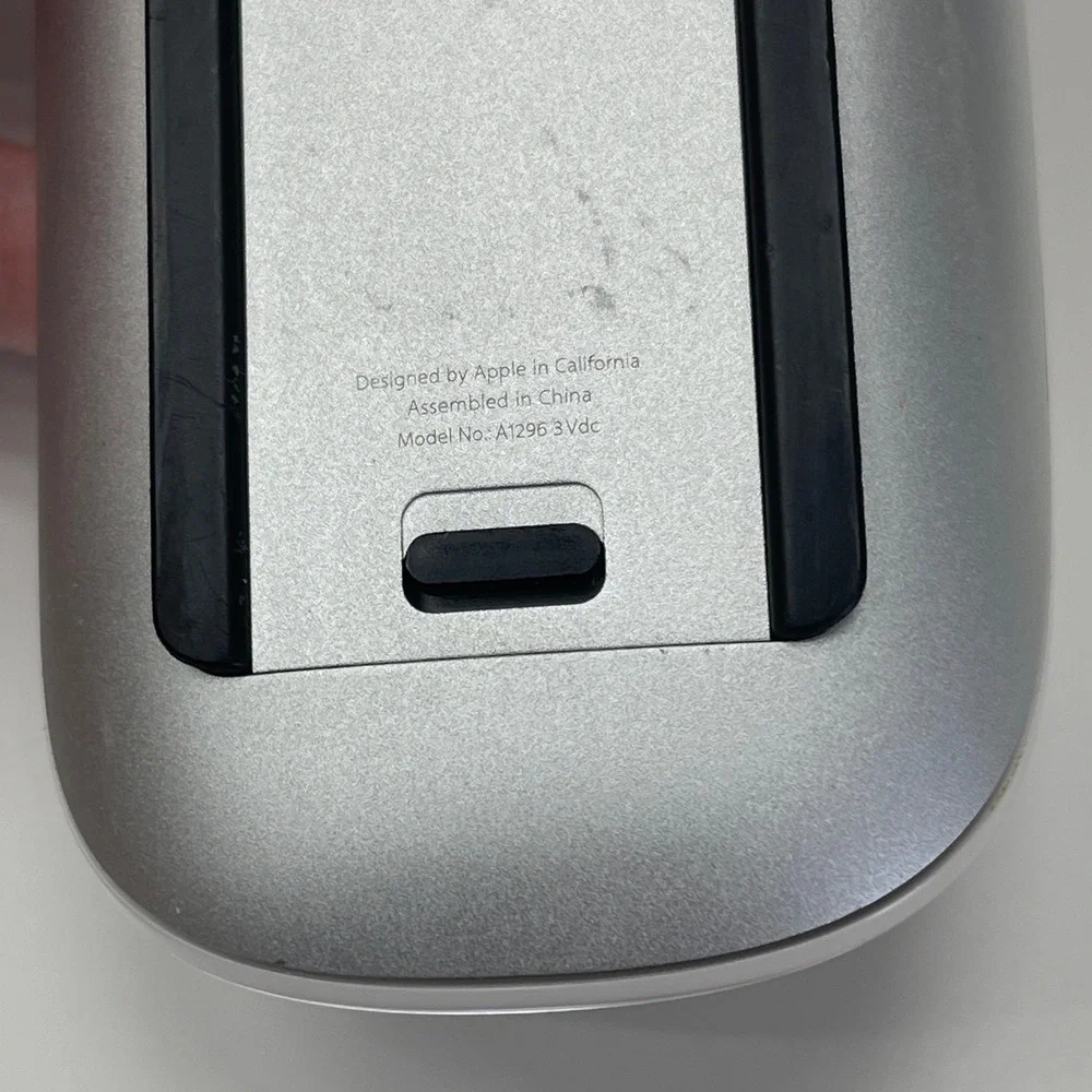Genuine Apple‎ Gen 1 Magic Mouse A1296 White Silver Wireless Bluetooth MB829LL/A
